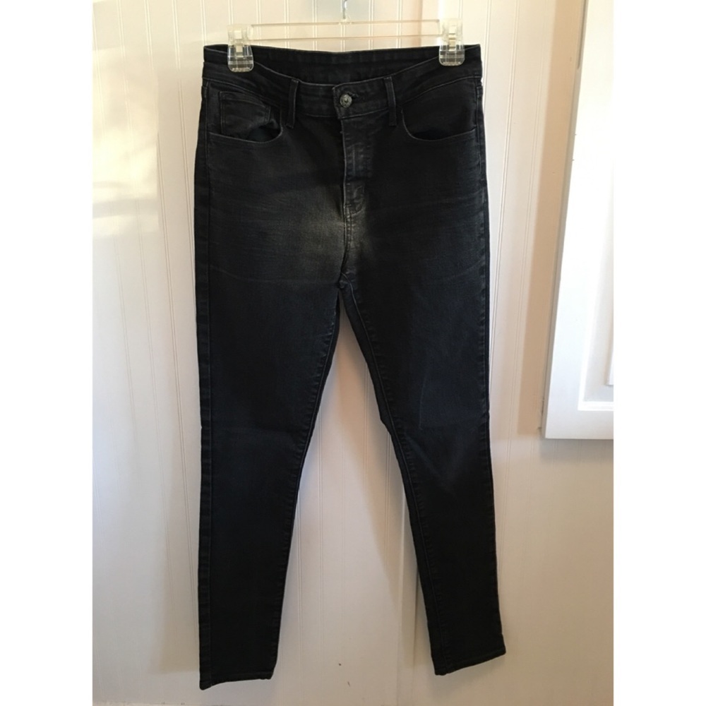Levi’s high waisted jeans